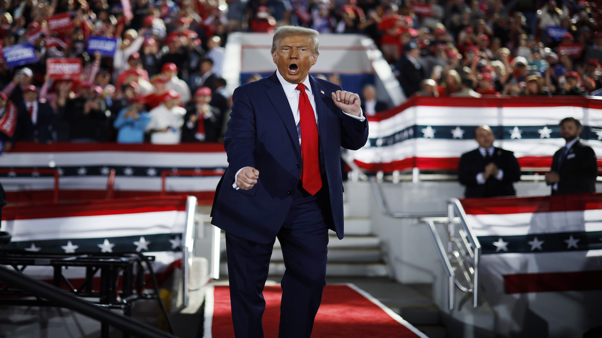 trumpdancing4.jpg